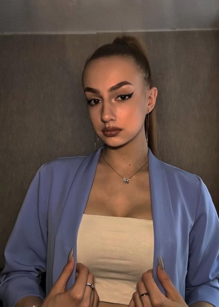 Индивидуалка Алёна фото № 2 в городе Добрянка